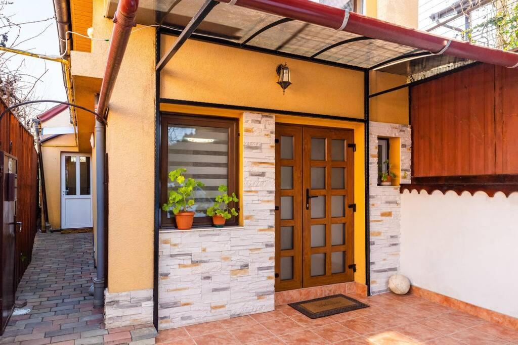 Cozy House With Nice Garden In Heart Of City Center Villa Cluj-Napoca Buitenkant foto