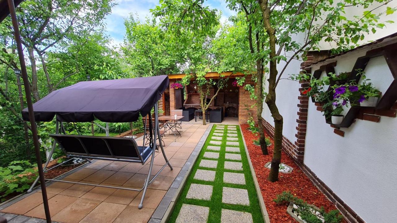 Cozy House With Nice Garden In Heart Of City Center Villa Cluj-Napoca Buitenkant foto